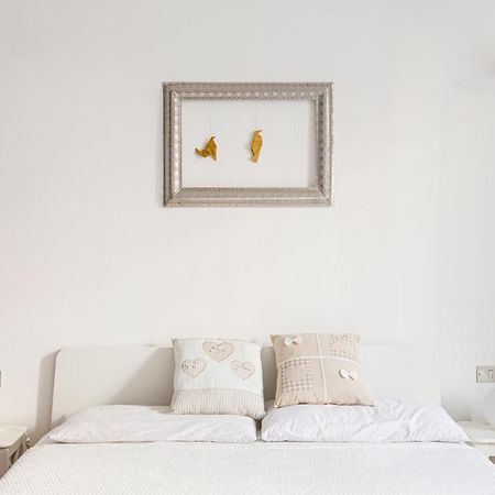 Comfy Apartment In Corso Como Milan Bagian luar foto